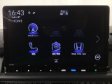 Honda CONEECT対応で、更に便利が広がったナビディスプレーです♪また、フルセグTVの他にDVD/CDプレーヤーを装備♪もちろんFM/AMラジオもお聞きいただけますよ♪
