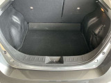 定員乗車時でも十分広いラゲッジスペースを確保しています。