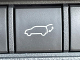【パワーバックドア】スマートキーや運転席のボタンを押すだけでリアゲートが自動で開閉します!荷物を持っている時や、高い位置にあるバックドアを閉める際に便利な機能です♪