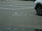 カラーヘッドアップディスプレイ付き。少ない視線移動で情報を確認できるので、運転の疲労軽減に繋がりますよ♪