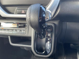 【 シフト 】スムーズなシフトチェンジで快適にお車を操縦していただけます!//