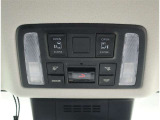 電動のスライドドアで楽々スムース!運転席からも開閉の操作もできます♪キーのスイッチひとつで自動開閉できる便利な機能もついてます♪