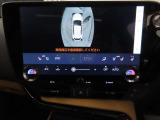 純正ナビ付です。もちろん車両後方を表示するバックガイドモニターが付いていて車庫入れ安心!