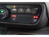 運転席・助手席に2段階の温度調整があるシートヒーターを装備。寒い朝、車に乗り込んですぐにシートヒーターをオン!温かさが広がり、冷たい朝も快適に始まります♪