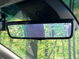 【デジタルインナーミラー】後席の大きな荷物や同乗者で後方が確認しづらい時でも安心!カメラが撮影した車両後方の映像をルームミラー内に表示。クリアな視界で状況の確認が可能です!