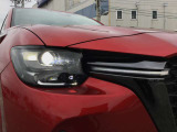 LEDヘッドランプ装備・消費電力が少なく明るいので夜間走行も安心して運転出来ます。