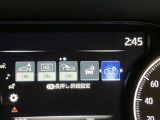 【ブラインドスポットモニター】後側方から接近する車両を検知。 衝突の危険があると判断した場合、ドアミラー表示や警報音でドライバーに注意を促します。
