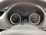 視認性の高いメーターで運転情報を的確に把握できます!
