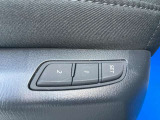 パワーシートには2つのシートポジションを記憶させるメモリー機能付き。ご夫婦で運転される場合にはそれぞれのシートポジションへの調整もボタン一つで簡単です♪
