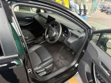 運転席側も広くストレスなく運転できます