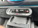 エンジンスタートスイッチ、シフトレバー