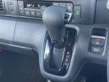 【 シフト 】スムーズなシフトチェンジで快適にお車を操縦していただけます!