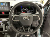 ステアリングから手を離さず、運転に集中したままオーディオ等の操作ができます。