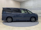 「中古車ハイブリッド保証」付き。ハイブリット機構を無償で保証します。保証期間は初度登録年月から10年目まで、または3年間の長い方。但し累計走行距離が20万km以内。