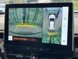 【パノラミックビューモニター】専用のカメラにより、上から見下ろしたような視点で360度クルマの周囲を確認することができます☆死角部分も確認しやすく、狭い場所での切り返しや駐車もスムーズに行えます。