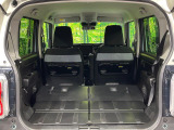 普段のお買い物や通勤、送迎等に十分な荷室スペースを確保しております。セカンドシートを倒すと、大きな荷物の積載も可能です♪