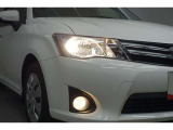明るいライトが夜道を明るく照らしてくれます。 運転する上で、道路状況をいかに早く認識できるか重要なポイントです。 白色光が暗い道も明るく照らしてくれますよ。