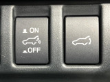 【パワーバックドア】スマートキーや運転席のボタンを押すだけでリアゲートが自動で開閉します!荷物を持っている時や、高い位置にあるバックドアを閉める際に便利な機能です♪
