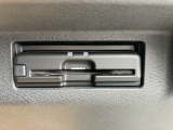 すっきり埋め込み型ETC車載器(高速道路の利用時に 料金所の通過をスムーズに行うために自動で料金を精算するシステム)