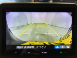 リアカメラ付で、後方を確認。車庫入れも安心です。もちろん、バックギアと連動しています。