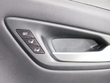 使いやすさや安全性を追求したステアリング周り!高級車ゆえにスイッチ類が多いのも特徴ですね!考え尽くされた配置ですぐに使いこなす事が出来ますのでご安心下さい!是非、体感してみて下さい!!