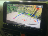 【バックカメラ】駐車時に後方がリアルタイム映像で確認できます。大型商業施設や立体駐車場での駐車時や、夜間のバック時に大活躍!運転スキルに関わらず、今や必須となった装備のひとつです!