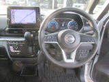 運転中でも安心ステアリングスイッチ(オーディオ、メーター内ディスプレイ)操作が出来ます!