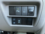 いつでも安心して運転できるようドライバーをサポートしてくれるうれしい機能充実です。
