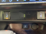 【シートヒーター】寒い日に重宝するシートヒーター!エアコンより早く温まってくれるので寒がりの人も安心ですね♪エアコンの温風は乾燥するから苦手、という方にもをおすすめです。