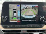 上から車を見下ろしたような画面が駐車をサポート、運転が苦手な方でも安心してお使い頂けます!!