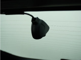 ◆前後ドライブレコーダー付き◆映像・音声などを記録する自動車用の装置です。もしもの事故の際の記録はもちろん、旅行の際の思い出としてドライブの映像を楽しむことができます。