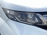 明るくて長寿命のLEDヘッドライト採用
