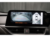 上から車両を見下ろしたような映像をナビゲーション画面に表示する「パノラミックビューモニター(床下透過表示機能付き)も搭載しています。