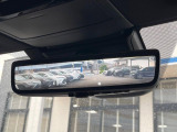 【デジタルインナーミラー】後席の大きな荷物や同乗者で後方が確認しづらい時でも安心!カメラが撮影した車両後方の映像をルームミラー内に表示。クリアな視界で状況の確認が可能です!