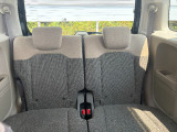 当社の中古車は、フロアマット付きで販売しておりません。中古車という特性上匂いや見栄えなどの状態が左右される為です。純正、社外の新品マットをご検討いただけます。予め得ご了承下さい。
