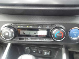 オートエアコンは、気温を設定すれば自動調整。車内をいつでも快適空間にしてくれます♪