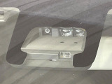 【スズキ セーフティサポート】走行中に前方の車両等を認識し、衝突しそうな時は警報とブレーキで衝突回避と被害軽減をアシスト。より安全にドライブをお楽しみいただけます。