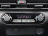 オートエアコンですので、車内を快適な空間に出来ます♪