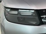 LEDヘッドライトは、点灯の瞬間から最大光量を発揮し、突然暗くなるトンネルなどでの安定感を高めます。