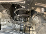 お車を安心してお乗りいただく為には、足回りの定期点検が欠かせません。サービスサポート(有償保証)では無料点検もご提供しており、安心のカーライフをお過ごしいただけるサポート体制が整っています。