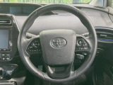 【純正革巻きステアリング】上質な革を使用することで、手にしっかり馴染みとても運転しやすいハンドルです♪