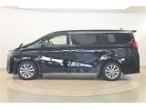 禁煙車。シートの汚れも、傷もほとんど気になりません☆修復歴なし。修復歴(車体部(主に内側)の骨格部分の損傷による部位交換あるいは修正・補修)はありません
