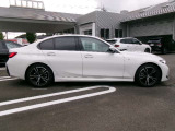当社の新車販売下取車を多く扱っております。しっかりと整備され、大切に乗られた認定中古車を是非ご覧ください。営業スタッフ3名事務2名で毎日元気に営業しております。お気軽にご来店いただけたら幸いです。