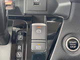 停止を保持するオートホールド付電動パーキングブレーキ付です。
