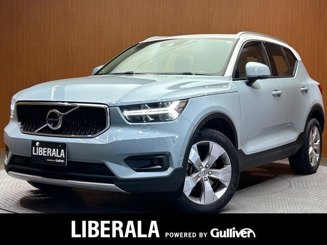 XC40 T4 AWD モメンタム 4WD サンルーフ