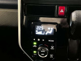 オートエアコンなので車内で快適に過ごせます。