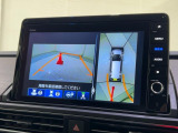 バックカメラの画像です。ガイドラインがスムースな車庫入れをサポートいたします。車庫入れの安心感がアップしますね。