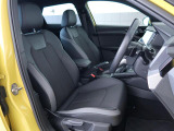Audi車はどの車種も全てレザーハンドルです。そこにはAudiのこだわりがあり質感の高いレザーでしっかりと手に馴染み、高級感を演出します。