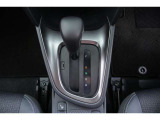 電気式無段変速機です。走行シーンにマッチした変則比で快適ドライブが出来ます♪
