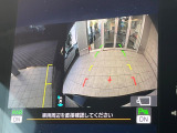 【フロント&サイド&バックカメラ】ドライバーから見にくい死角部分を映像で確認できるカメラを各所に装着。見通しがきかない場所や住宅密集地などを運転することが多い人におすすめの安心装備です。